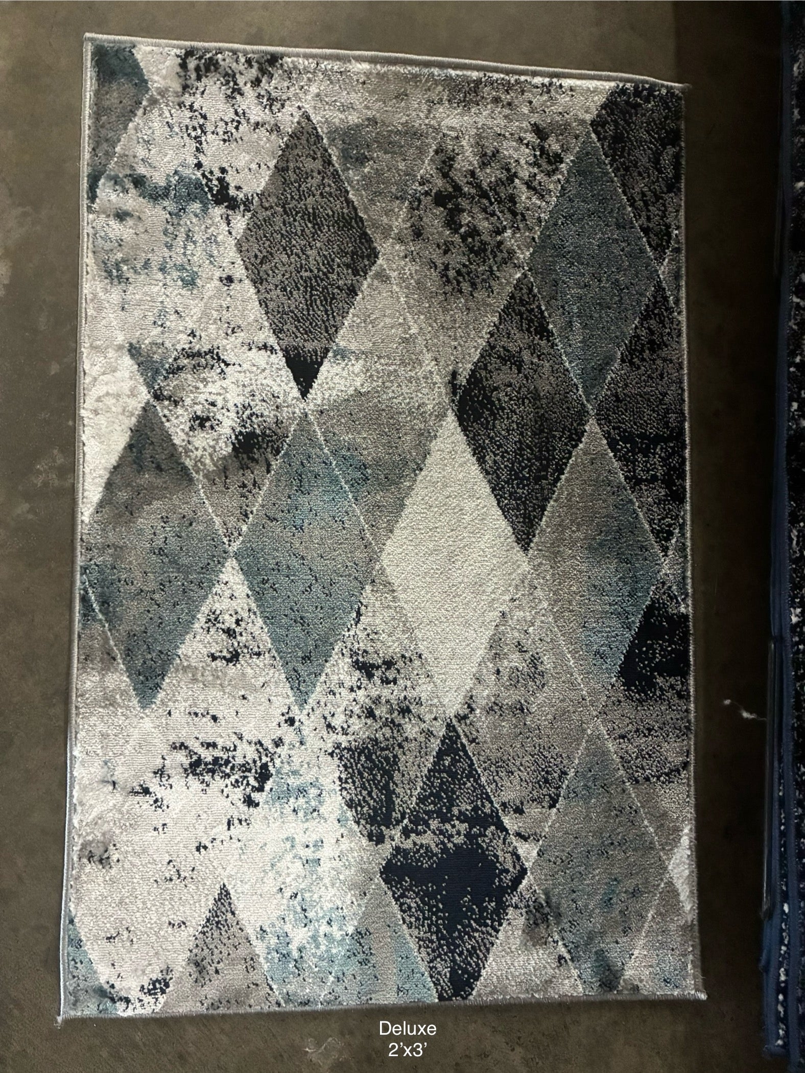 Deluxe Carpet 2'x3'