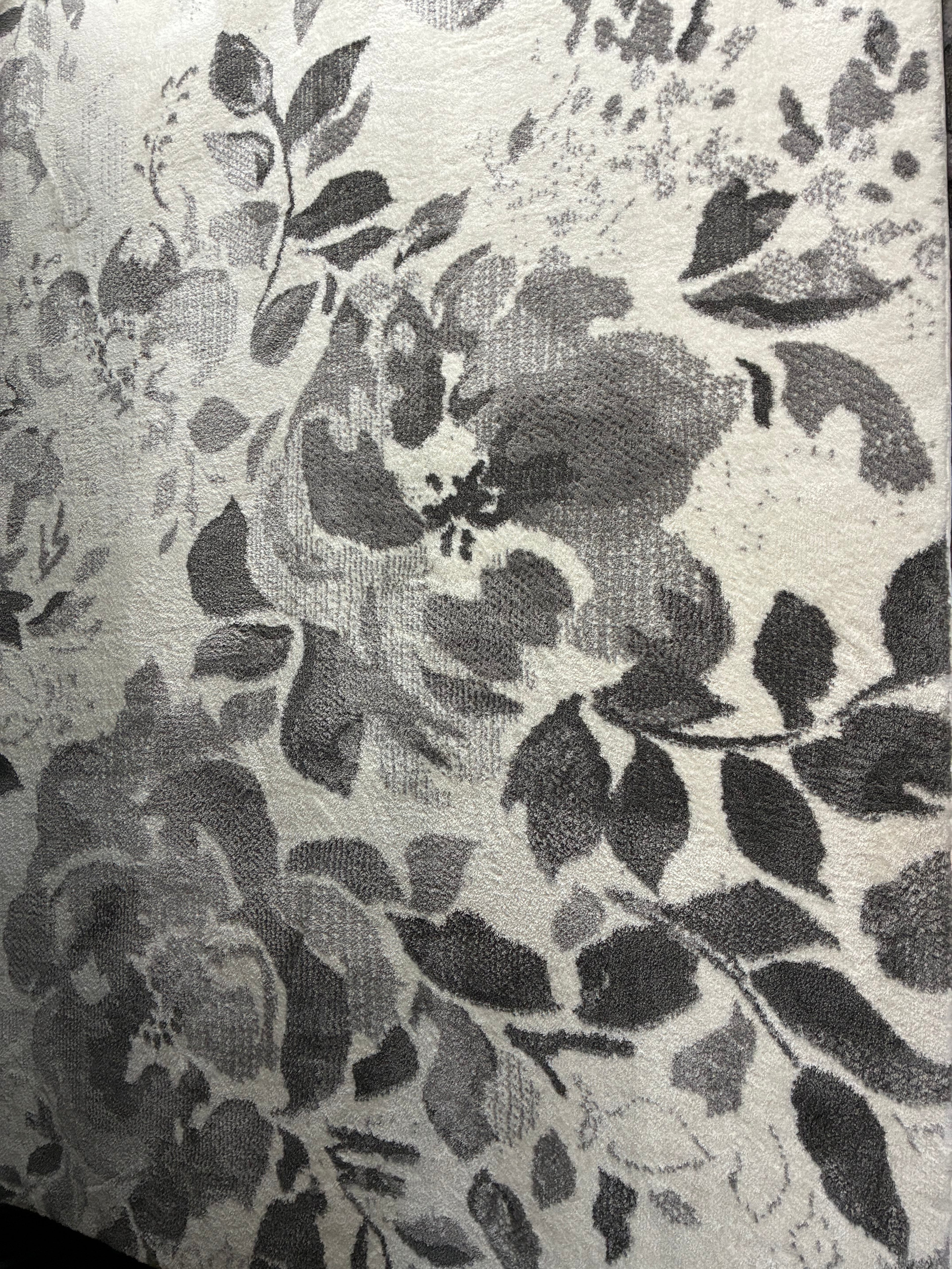 Shaggy Suave Carpet 5'x8'