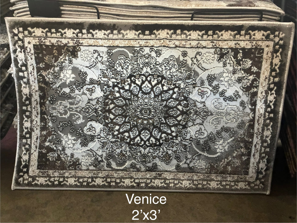 Venice Carpet 2'x3'
