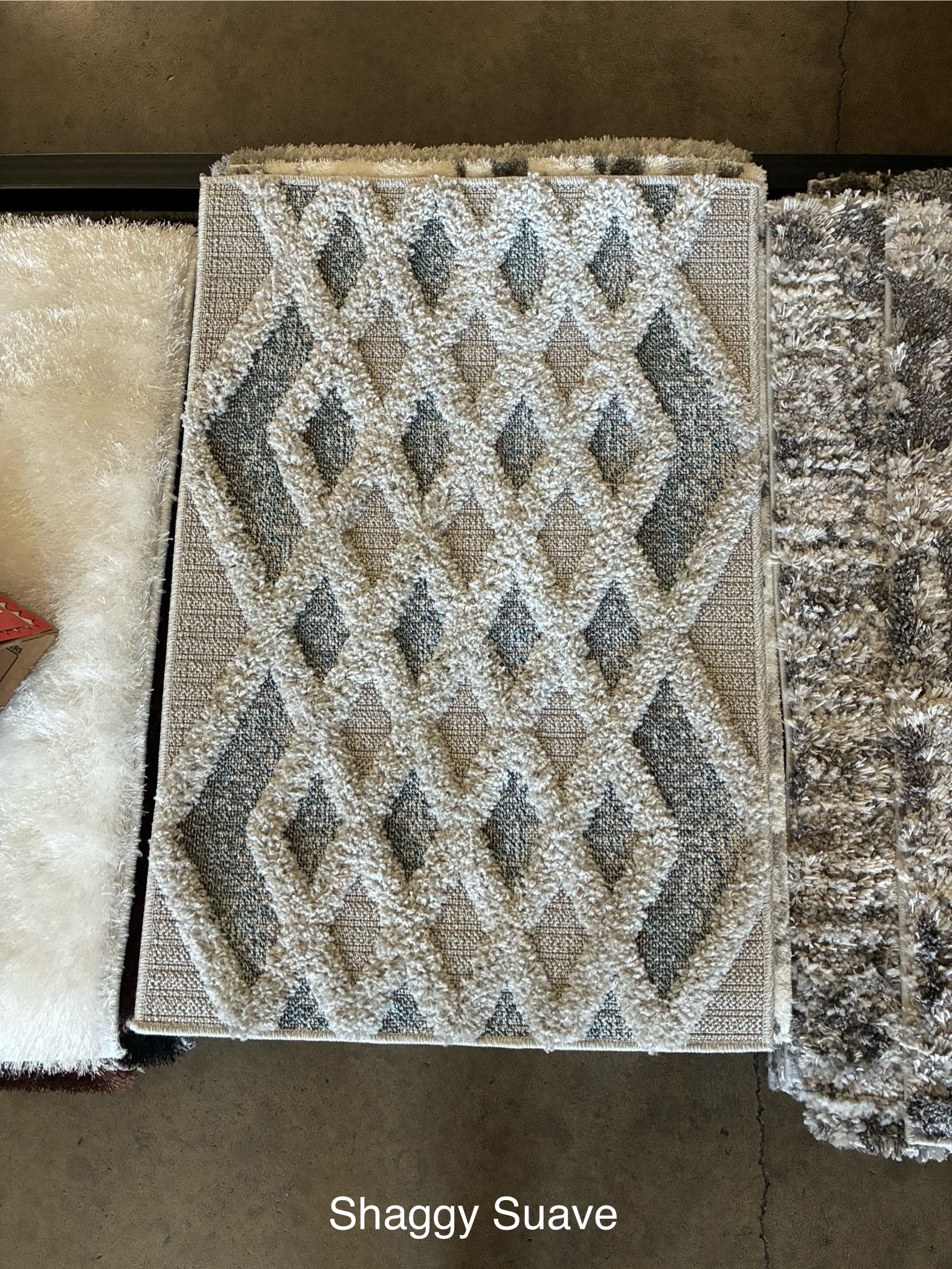 Shaggy Suave Carpet 2'x3'