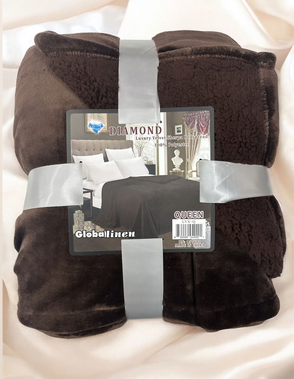 Queen Borrego and Velvet Blanket