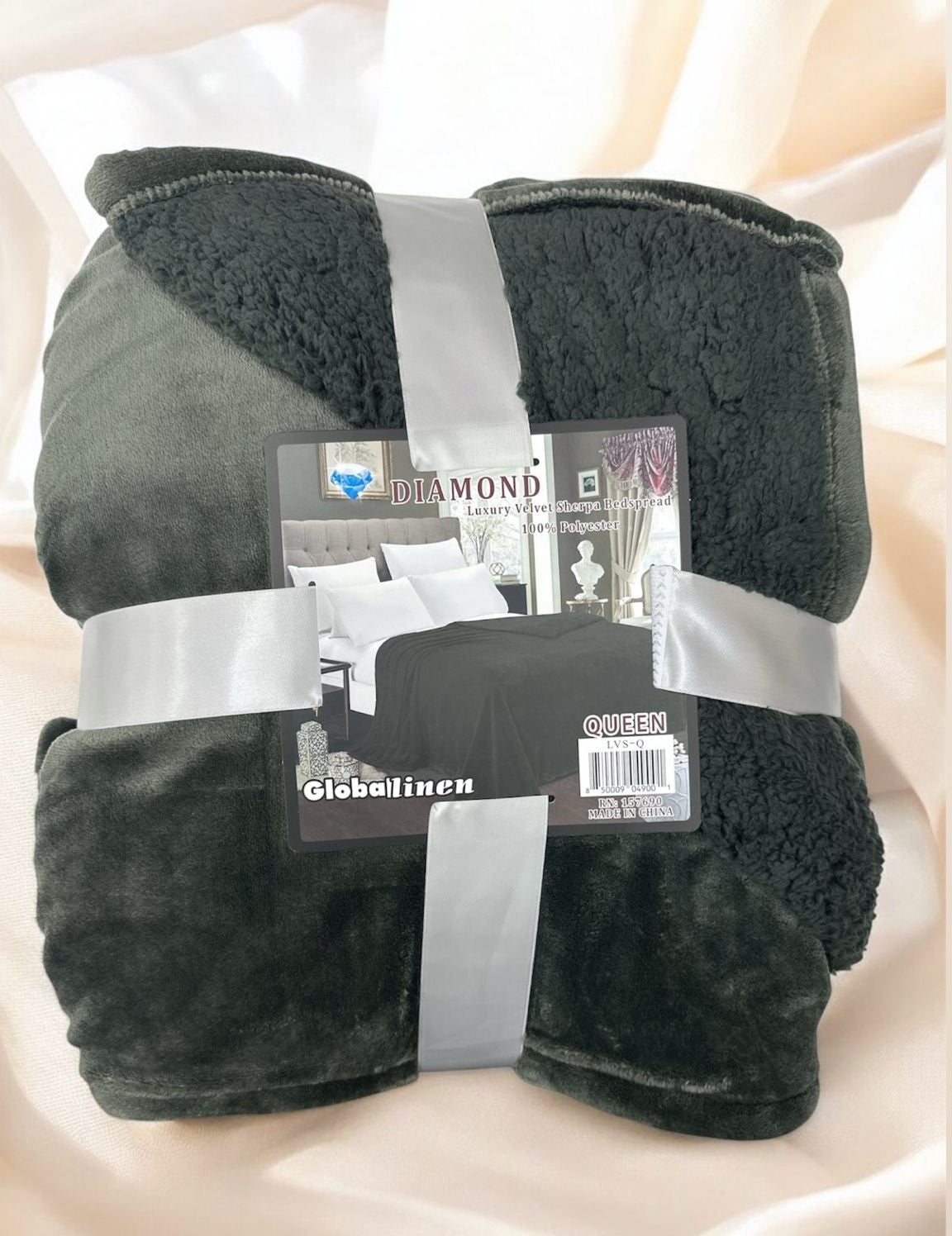 Queen Borrego and Velvet Blanket